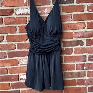 Women’s black skirted swim suit Size 22W New